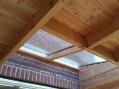 Overkapping aan huis met lichtstraat
